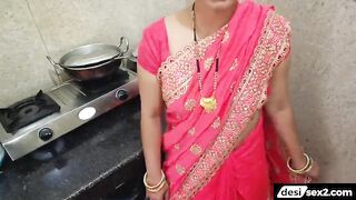 Mayke se aai bhabhi ko devar ne saree khol ke choda