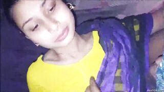 Desi housewife in saree blouse sucks lund