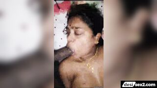 Telugu aunty sucking fat cock before pussy fucking