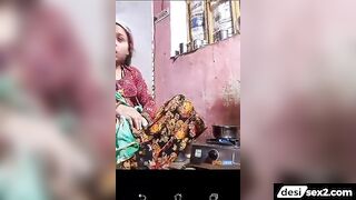 Village cam bhabhi shows in nude sex show