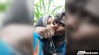 Desi Lovers Kissing in the farm