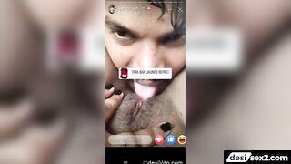 Live sex telecast by bhabhi and lover from a car