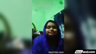 Odia bhabhi gets nude humming to local song