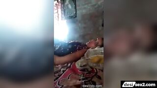 Young desi village girl cock suck and chut chudai bf