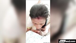 Sexy mallu teacher sucks cock while speaking on the phone