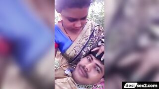 Cheating bhabhi romantic kisses in park