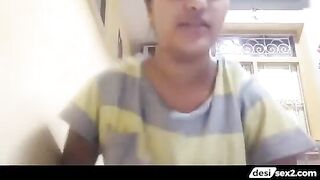 Horny Marathi bhabhi ne chuchiya dabai video call me